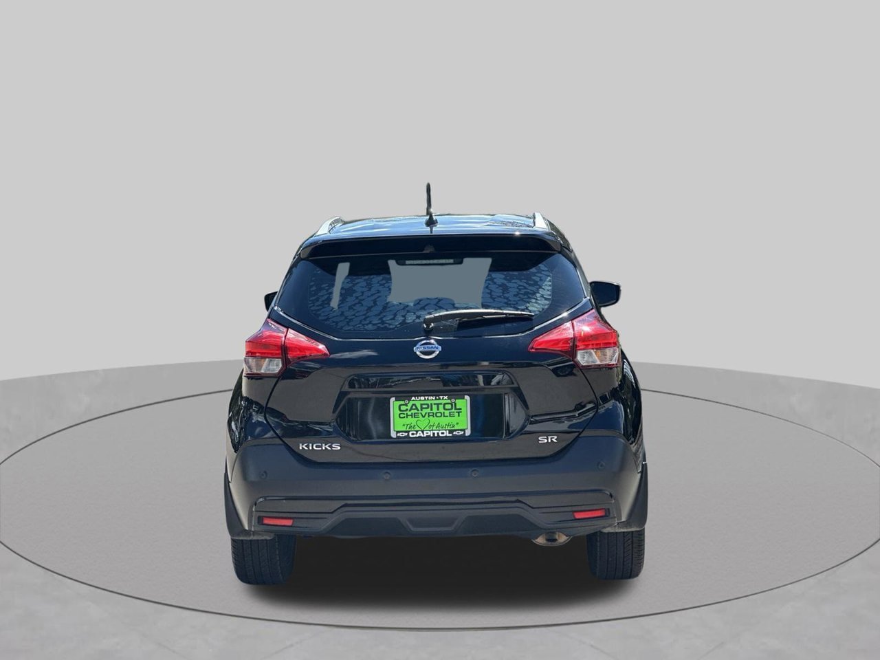 Used 2020 Nissan Kicks SR FWD image 4