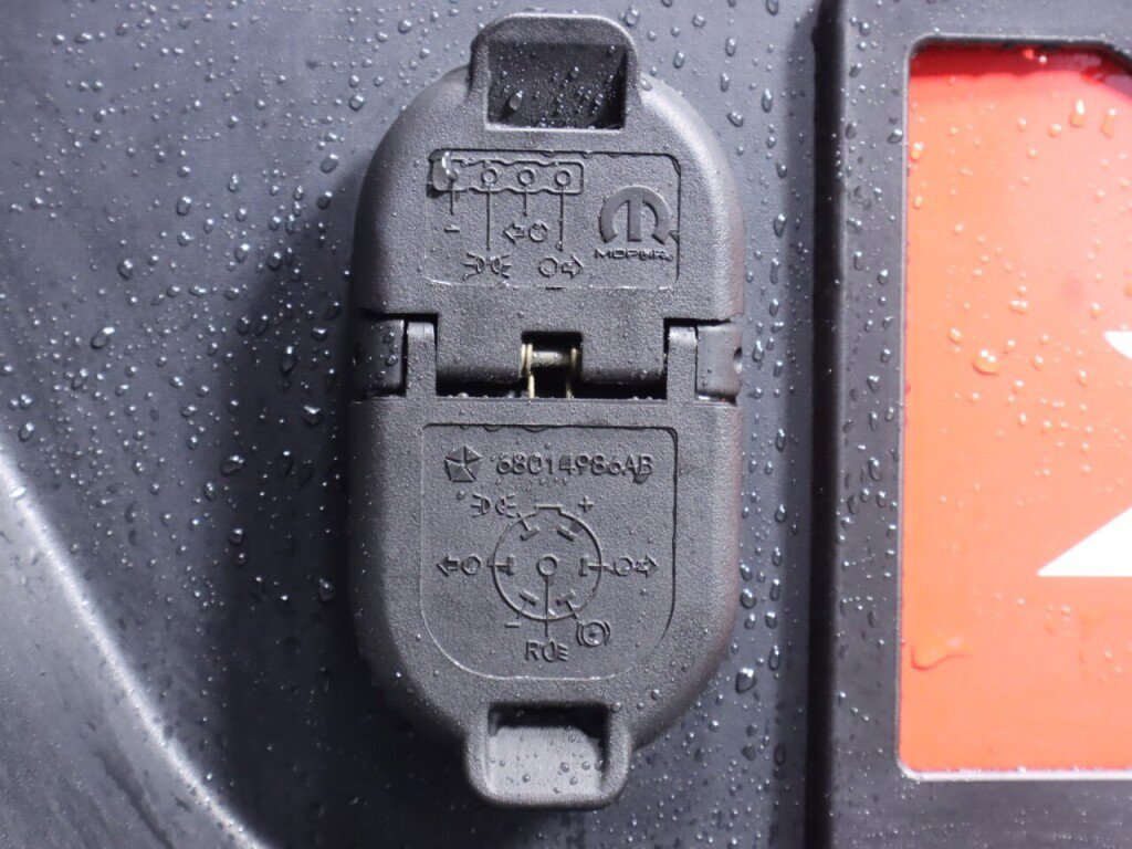 Used 2020 Jeep Gladiator Mojave AWD/4WD image 39