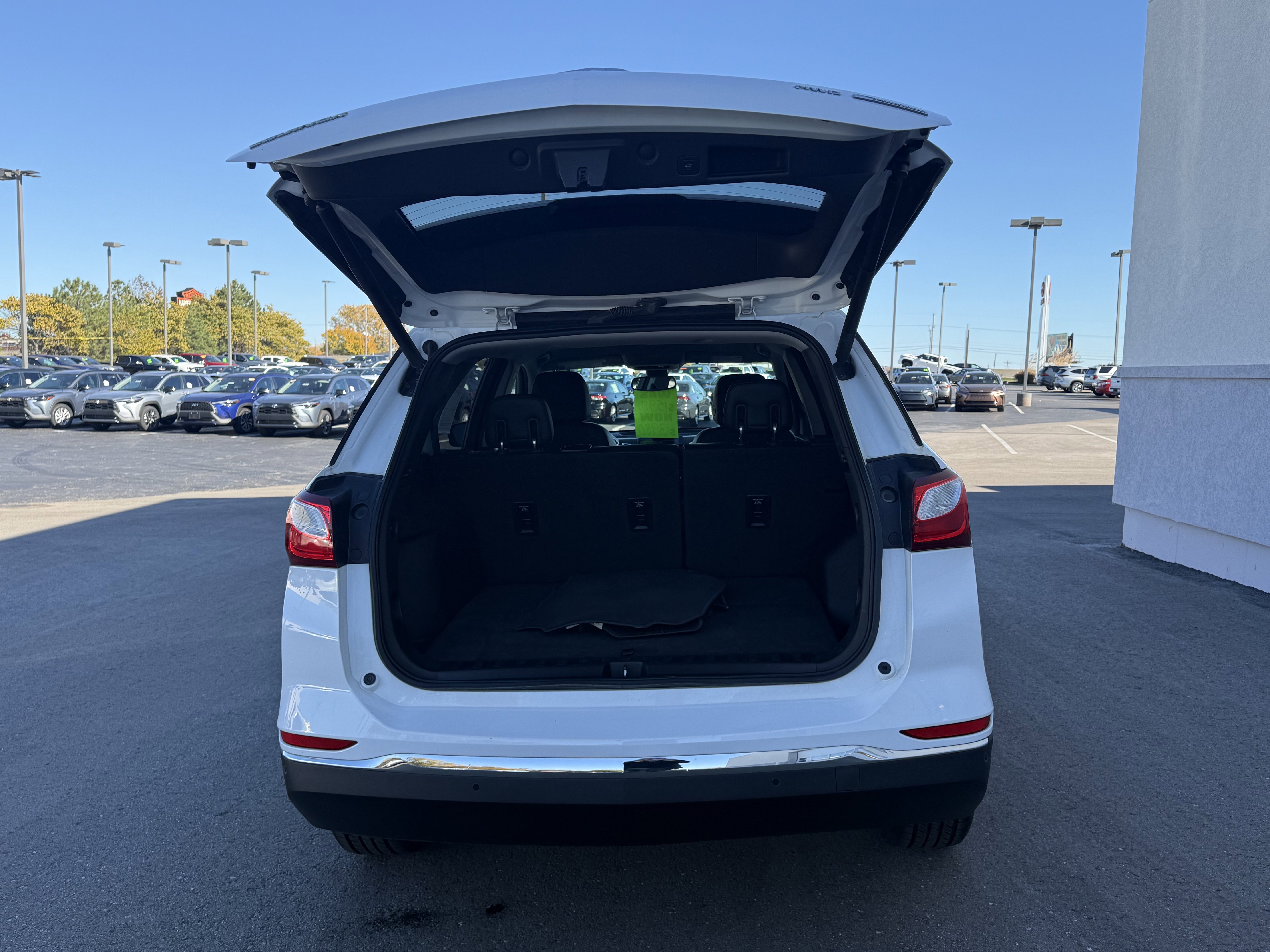 Used 2018 Chevrolet Equinox Premier image 5