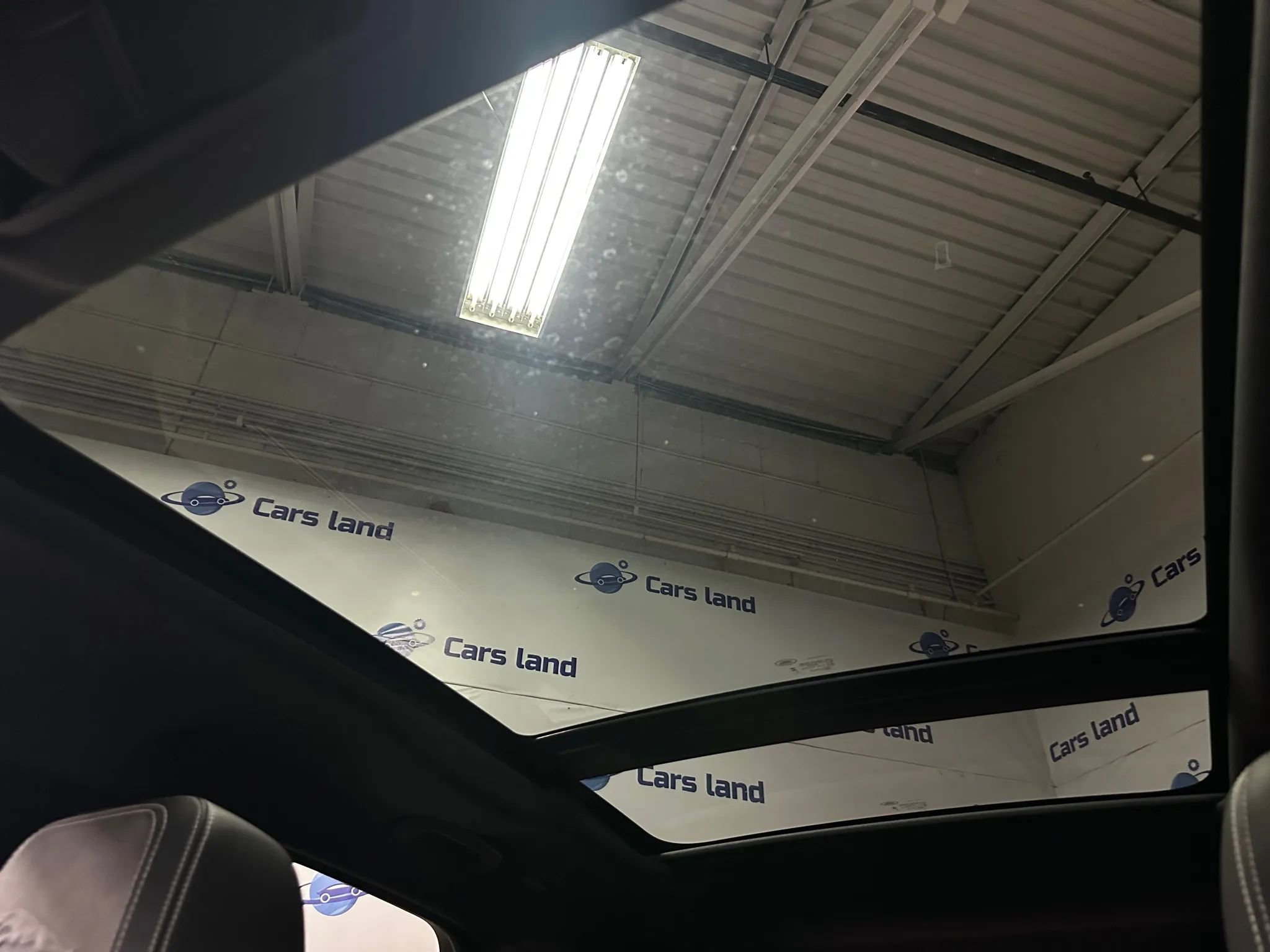 Used 2025 Jaguar F-PACE R-Dynamic S image 43