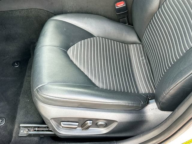Used 2023 Toyota Camry SE image 18