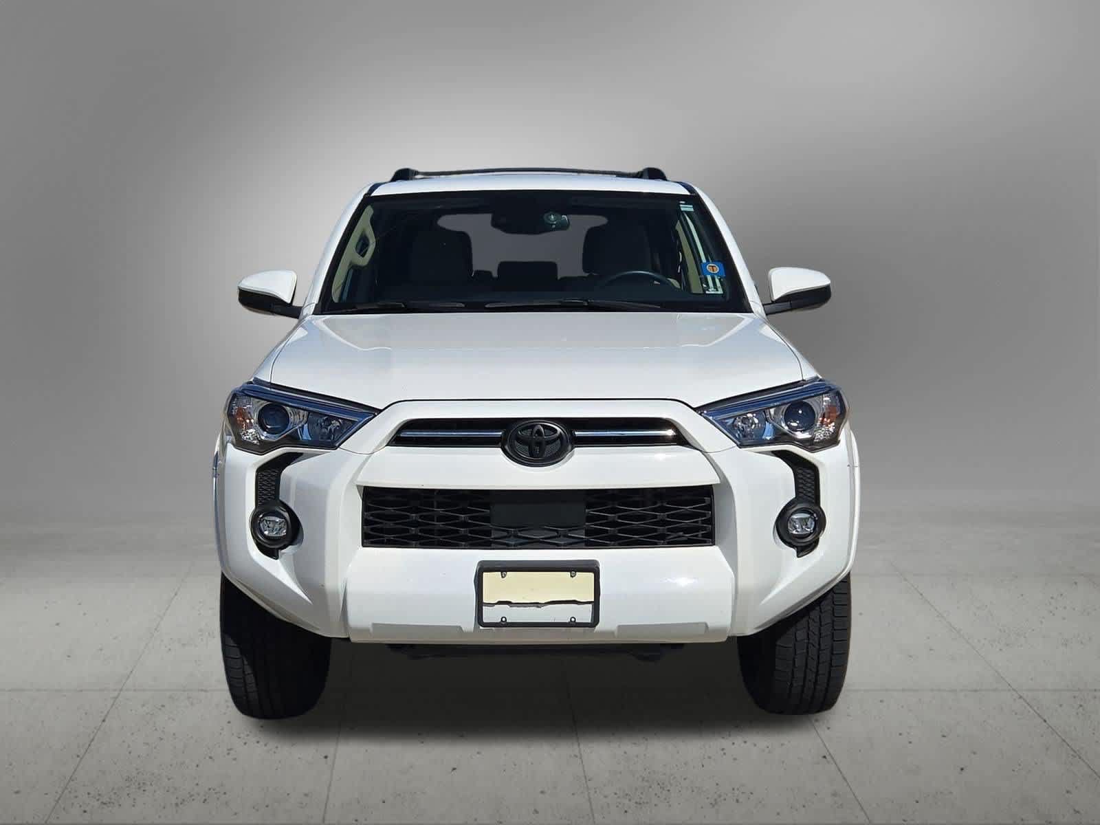 Used 2023 Toyota 4Runner SR5 AWD/4WD image 9