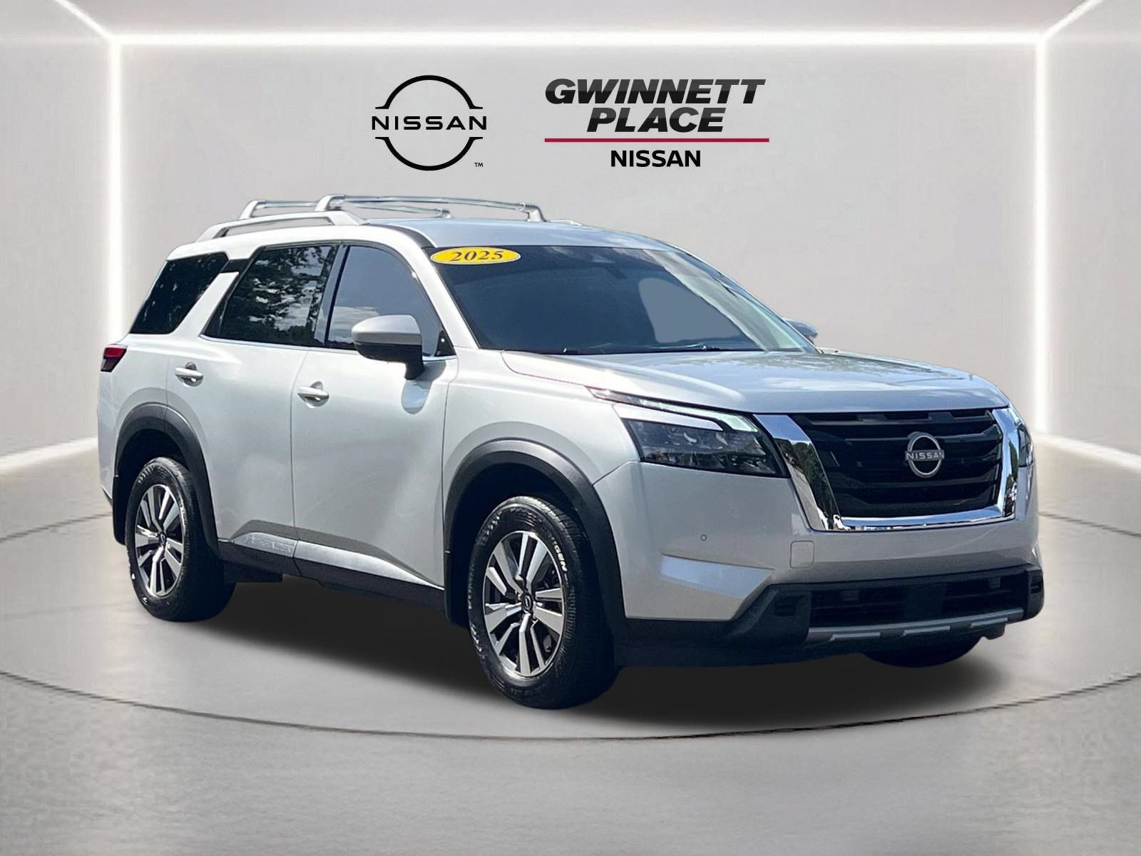 Certified 2025 Nissan Pathfinder SL w/ Cargo Package AWD/4WD image 26