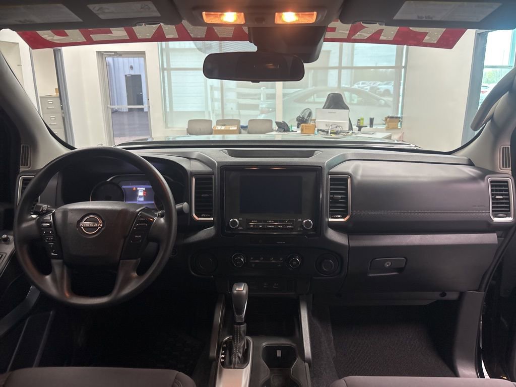 Used 2022 Nissan Frontier SV RWD image 11