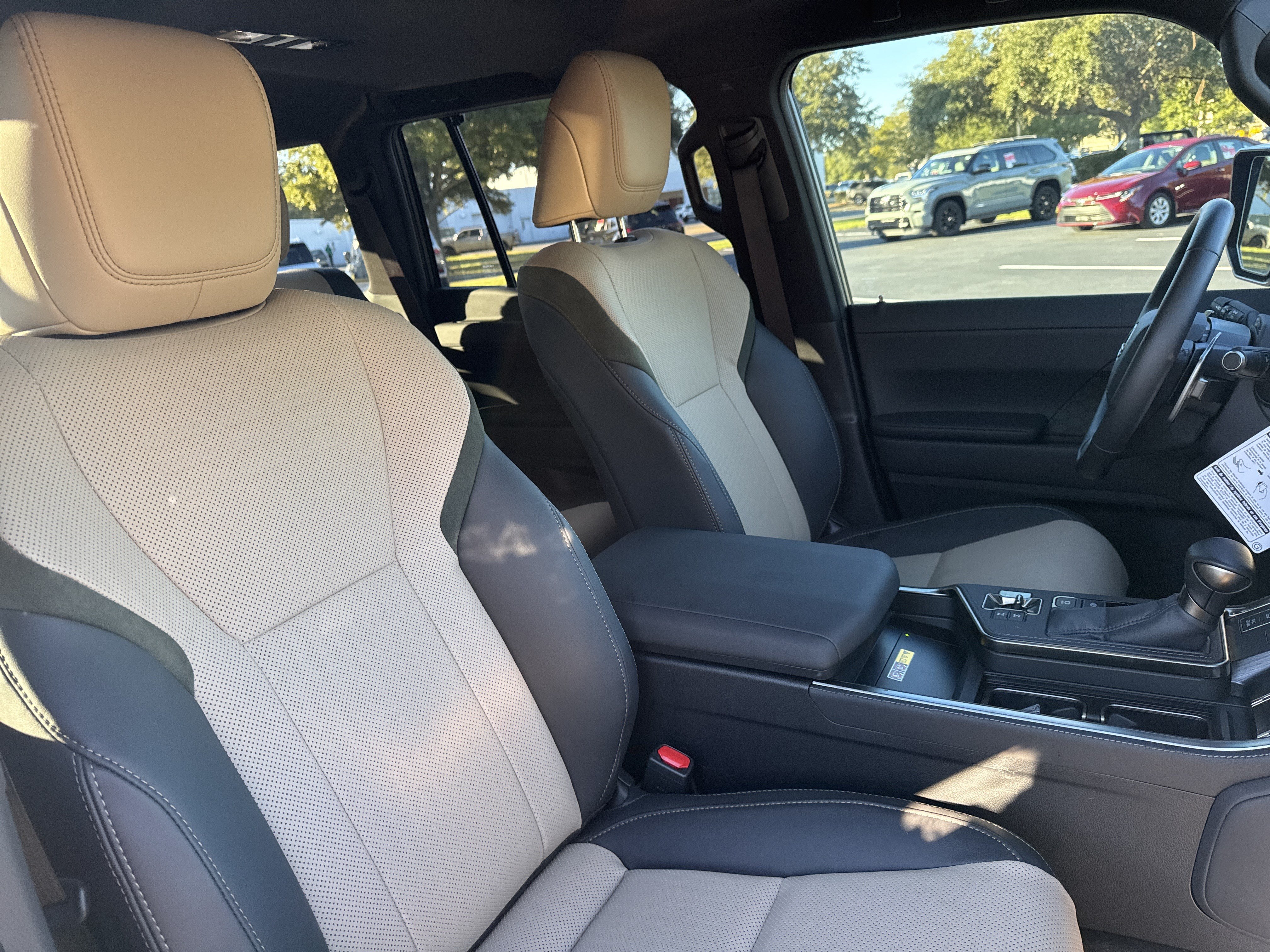 Used 2026 Lexus GX 550 AWD/4WD image 34