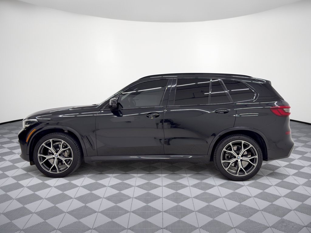 Used 2022 BMW X5 xDrive40i w/ M Sport Package AWD/4WD image 2