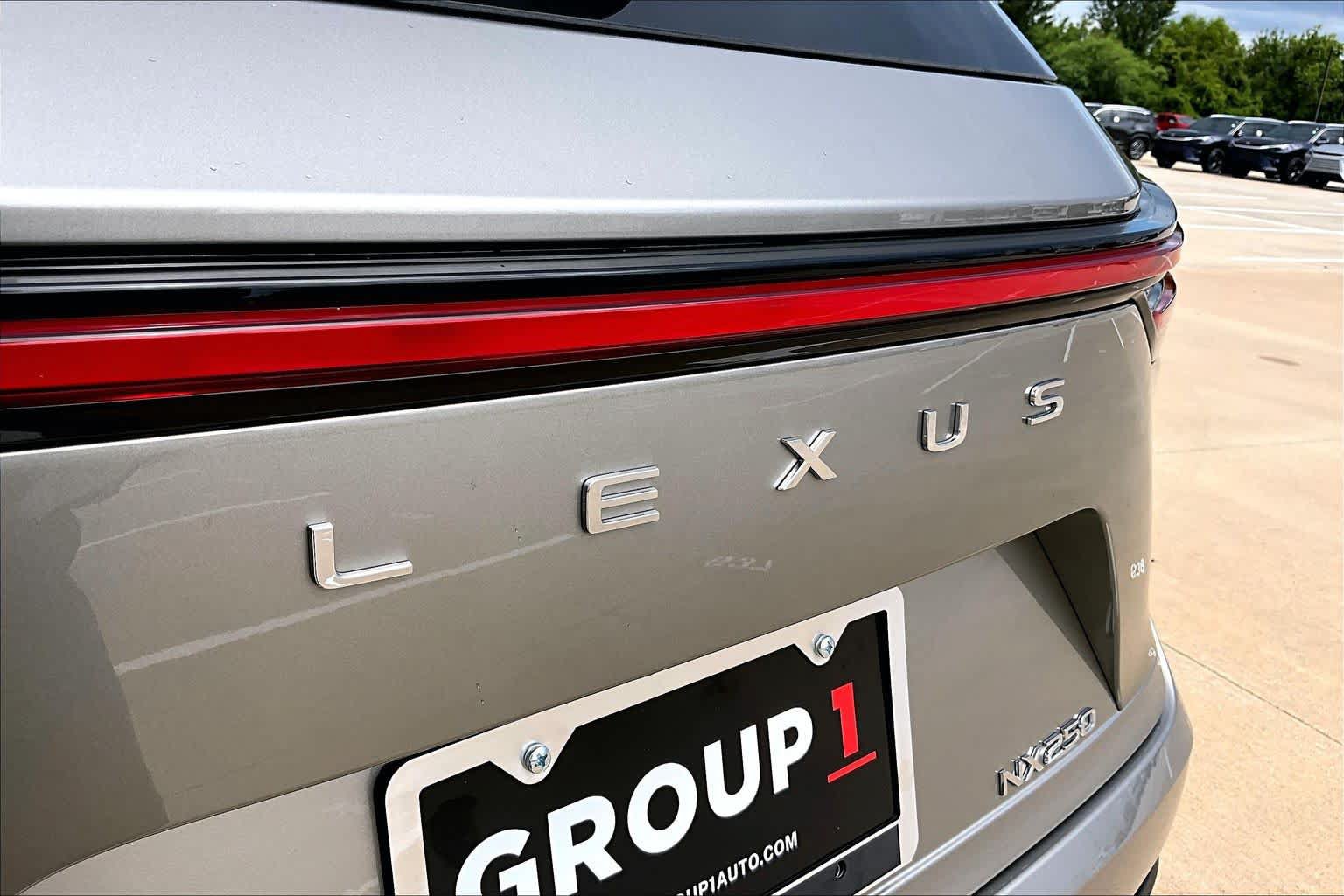 Used 2025 Lexus NX 250 FWD w/ Accessory Package (Z1) image 31