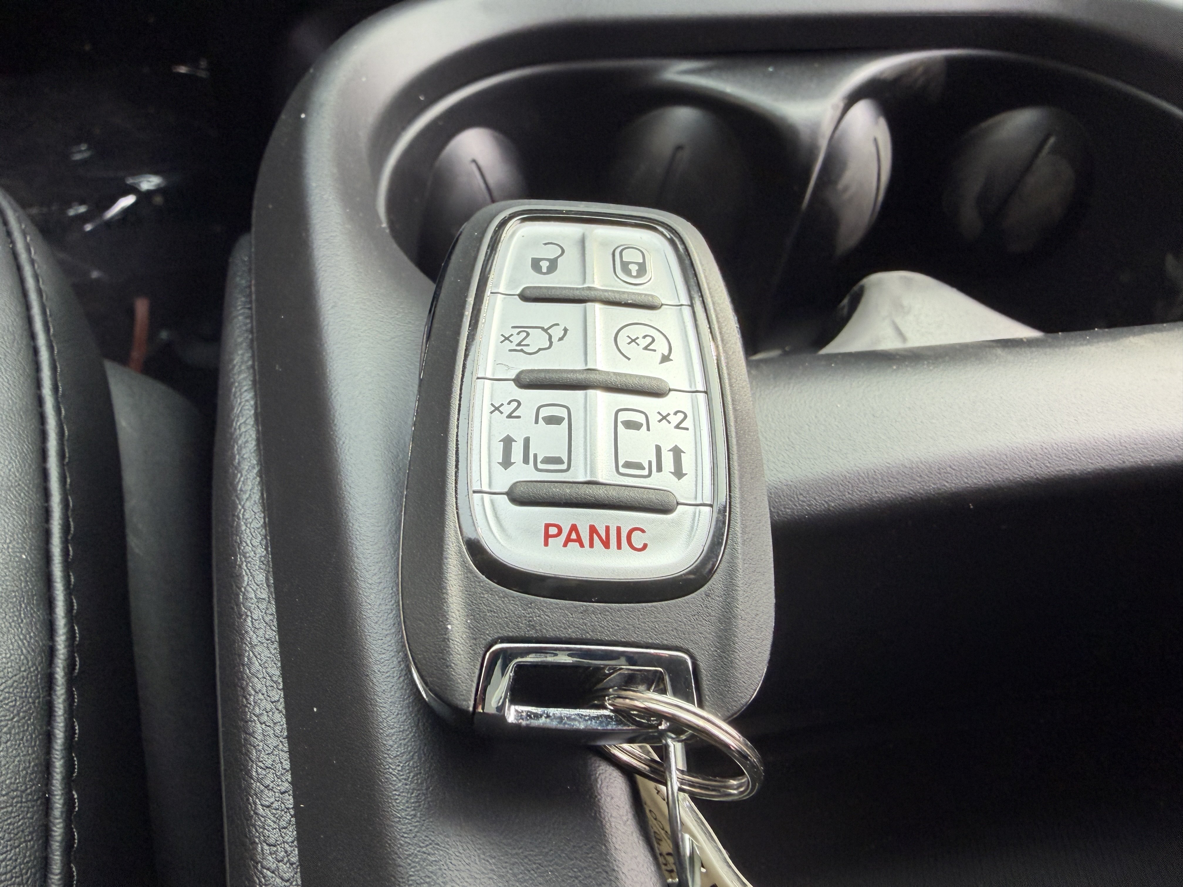 New 2026 Chrysler Pacifica Select AWD/4WD image 46