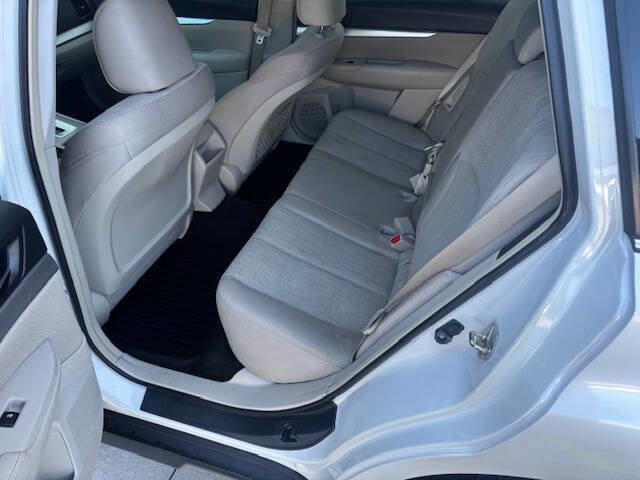 Used 2014 Subaru Outback 2.5i AWD/4WD image 8