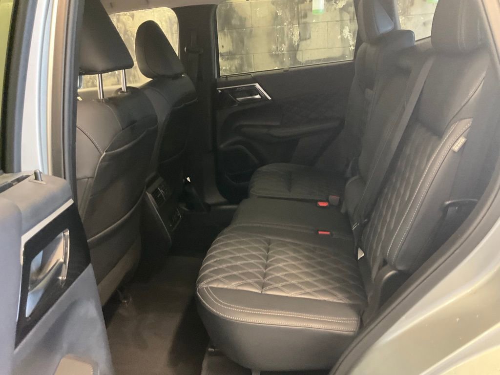 Used 2024 Mitsubishi Outlander SEL image 26