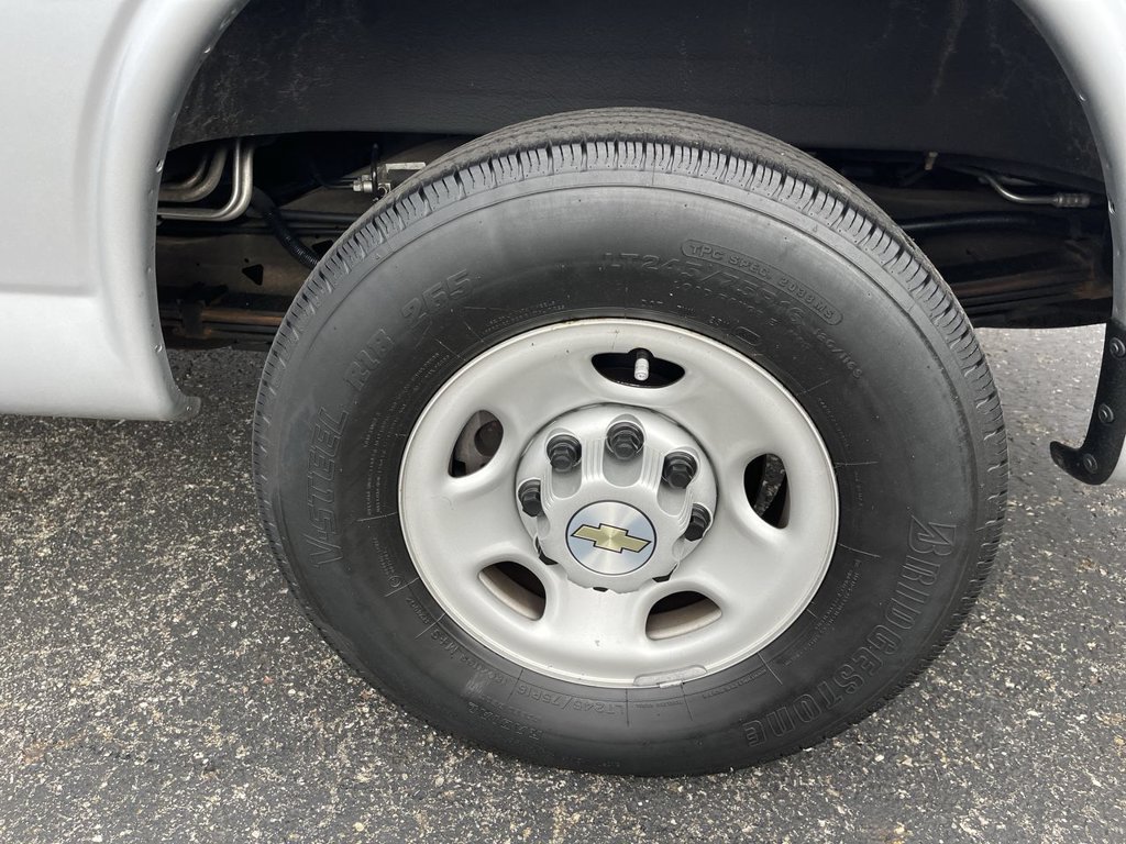 Used 2023 Chevrolet Express 3500 LS RWD image 11