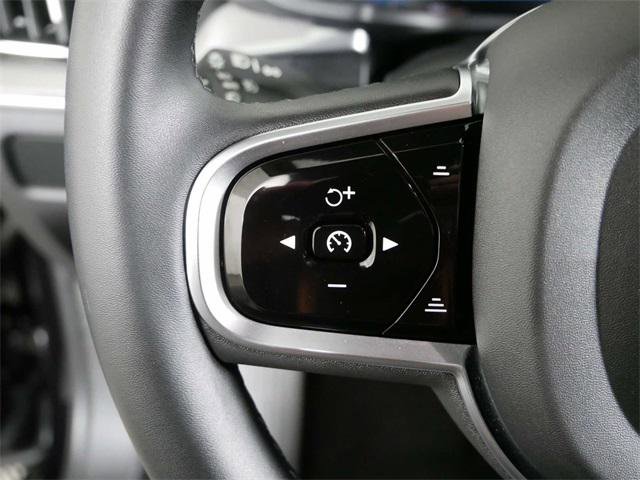 Used 2024 Volvo S60 B5 Plus image 22