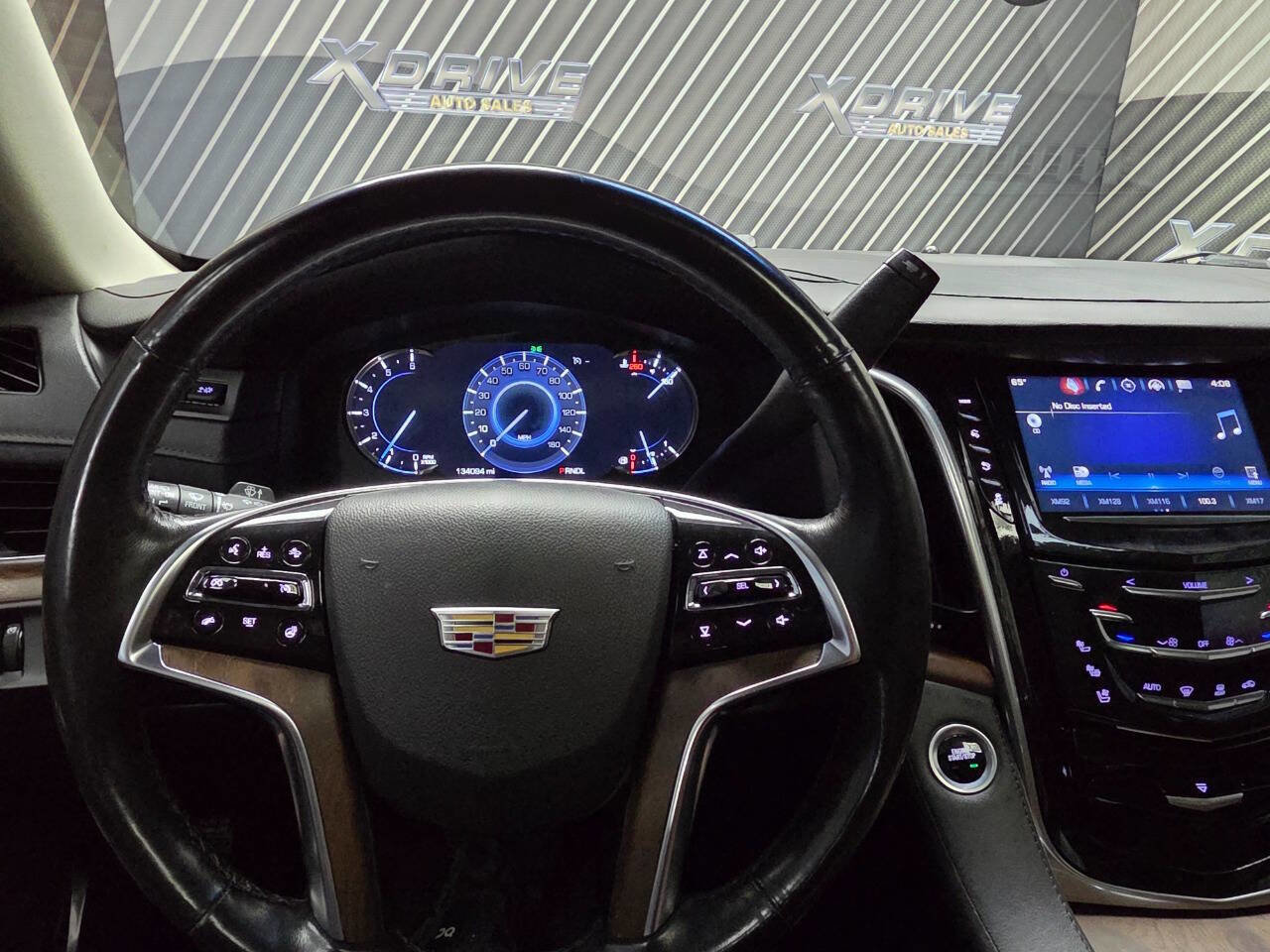 Used 2018 Cadillac Escalade ESV Luxury AWD/4WD image 22