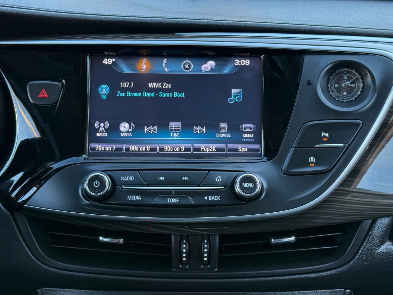 Used 2020 Buick Envision Essence image 13