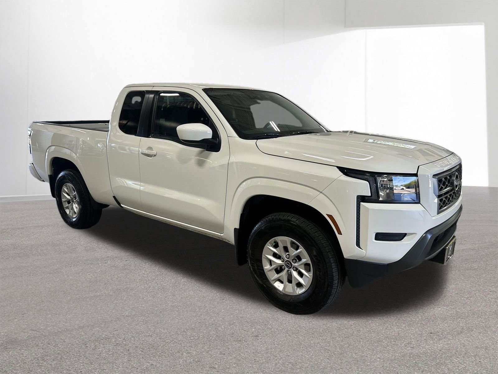Used 2024 Nissan Frontier SV w/ Technology Package AWD/4WD image 11