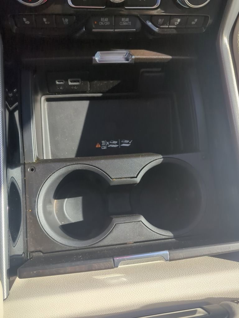 Used 2021 GMC Yukon Denali w/ Denali Premium Package image 33