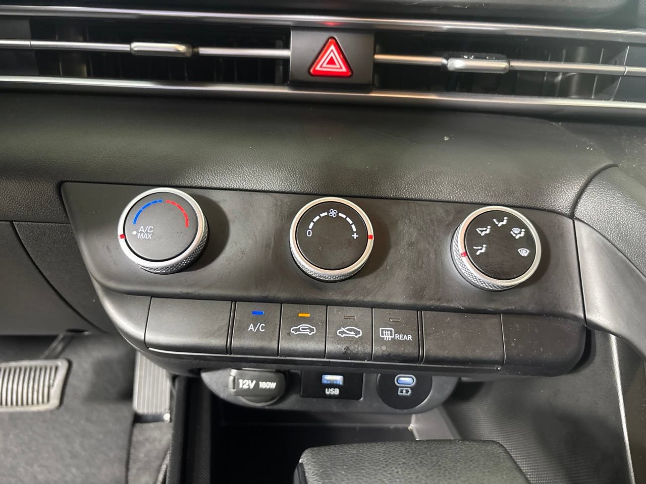 Used 2026 Hyundai Elantra SE FWD image 18