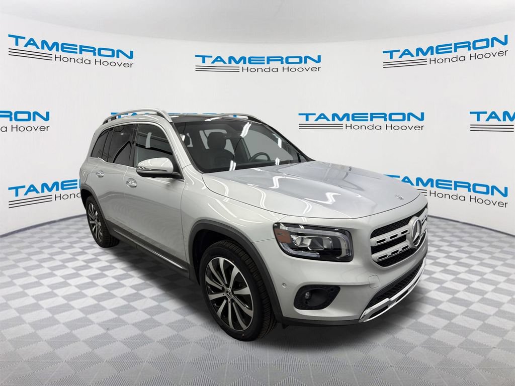 Used 2022 Mercedes-Benz GLB 250 w/ Premium Package Lite image 7