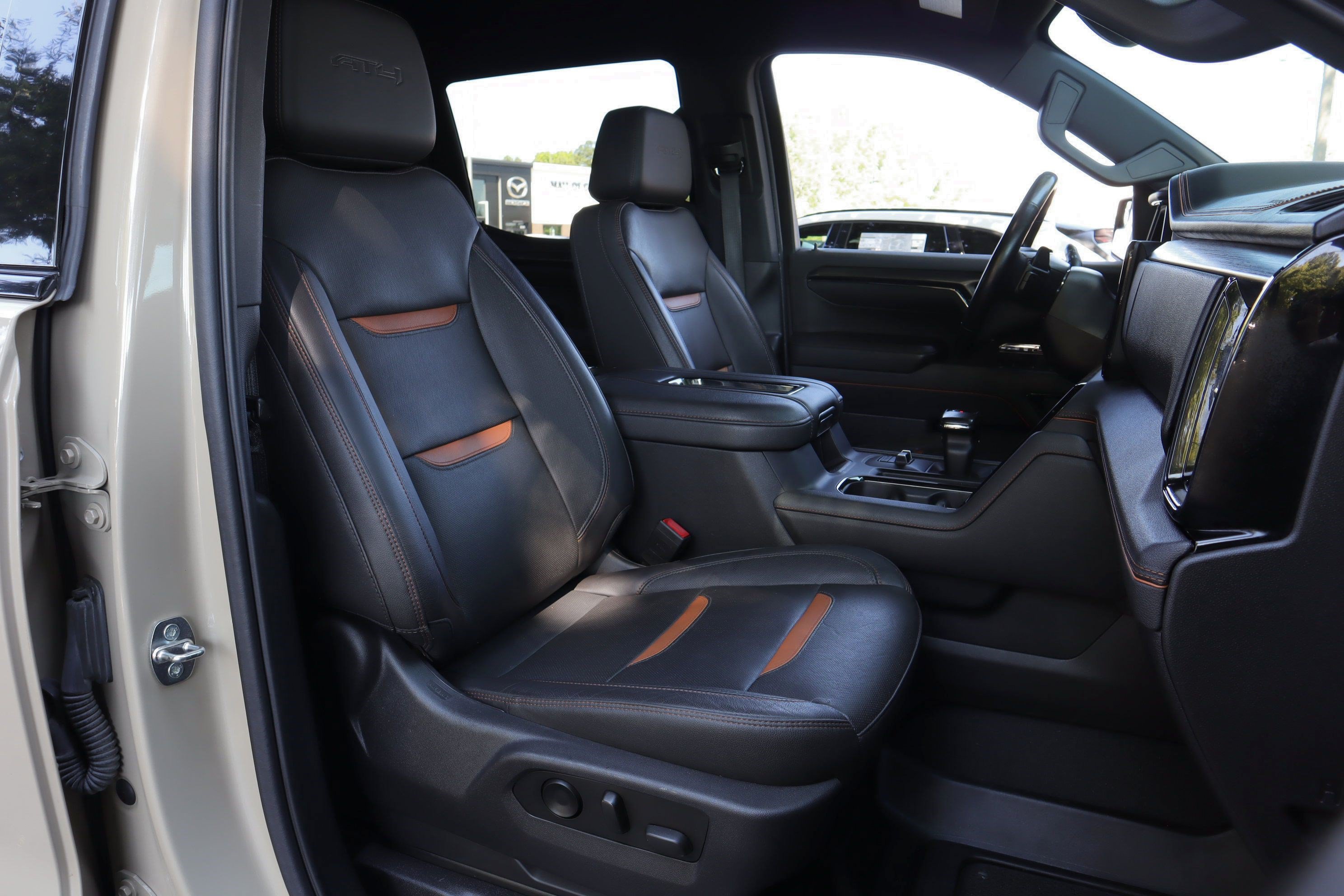 Used 2022 GMC Sierra 1500 AT4 AWD/4WD image 28
