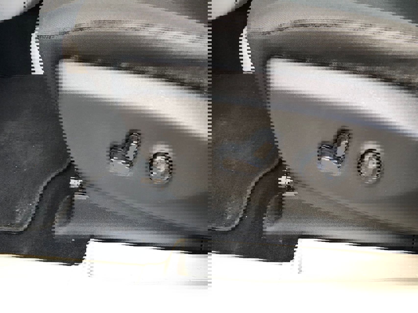 Used 2021 Chrysler Voyager LX image 13