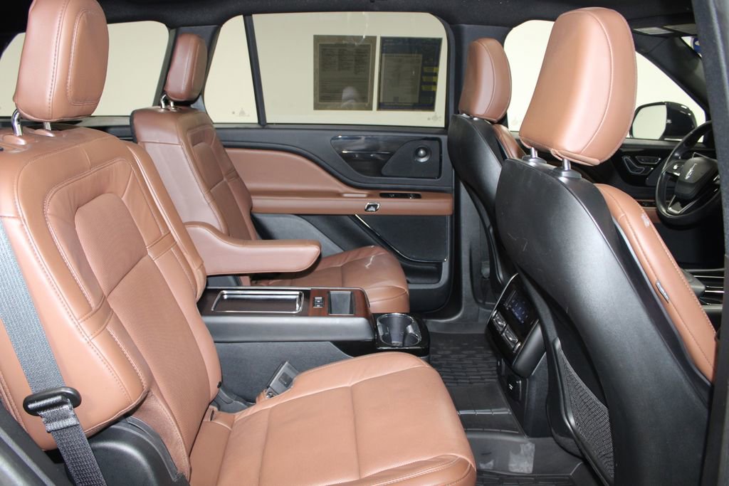 Used 2023 Lincoln Aviator Reserve w/ Equipment Group 201A image 33