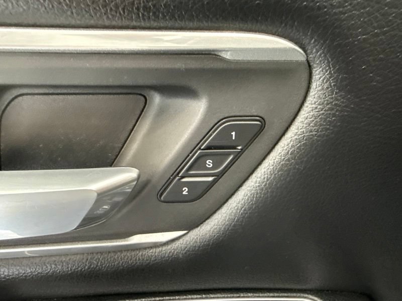 Used 2020 RAM 1500 Laramie RWD image 18
