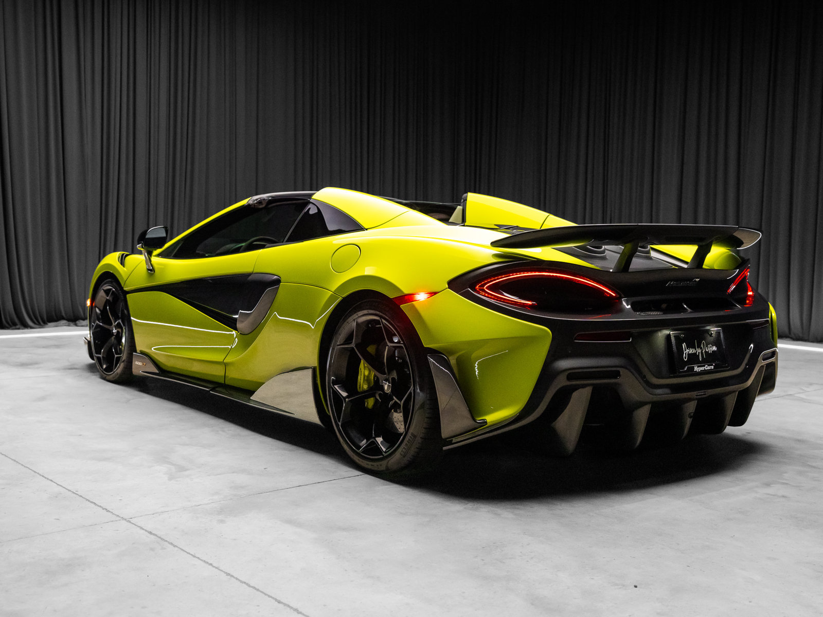 Used 2020 McLaren 600LT Spider RWD image 3