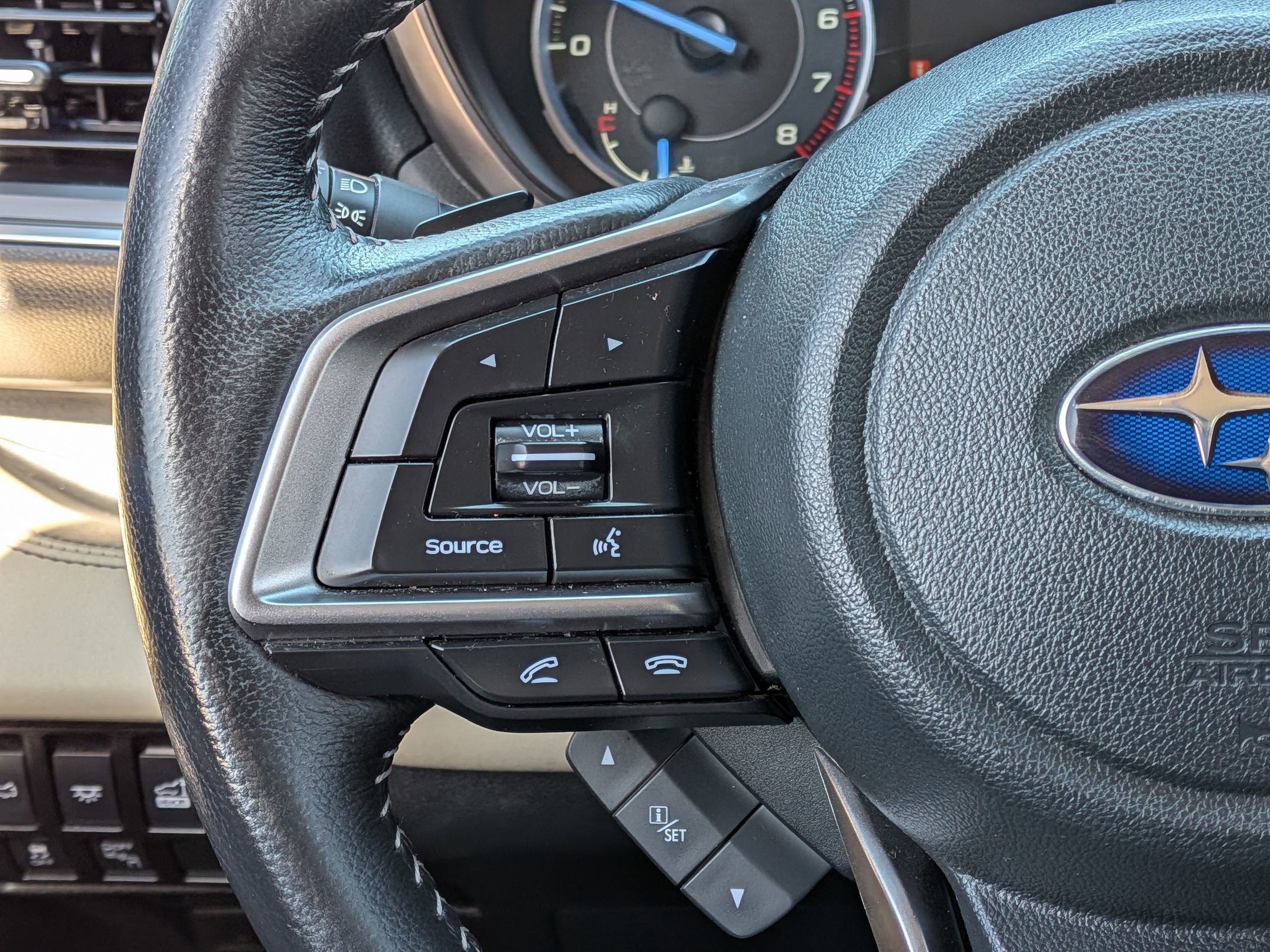 Certified 2022 Subaru Ascent Limited w/ Technology Package image 15