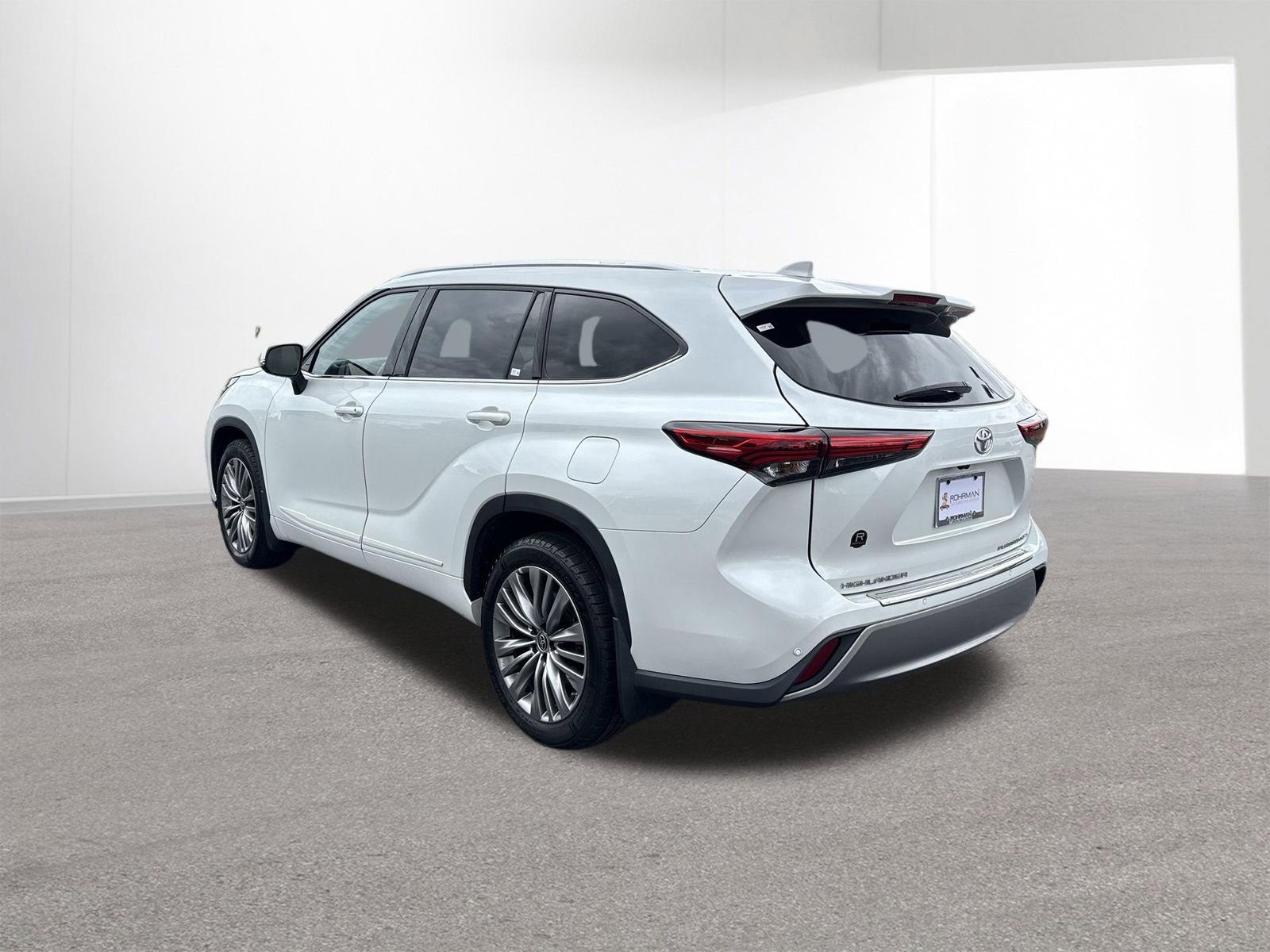 Used 2022 Toyota Highlander Platinum AWD/4WD image 6