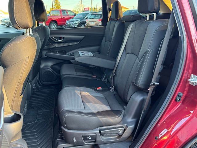 Used 2024 Subaru Ascent Premium w/ Convenience Package image 17