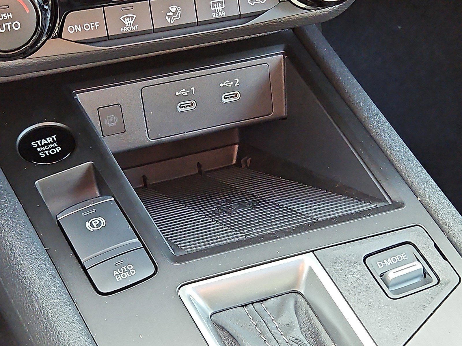 New 2026 Nissan Kicks SV w/ SV Premium Package image 19