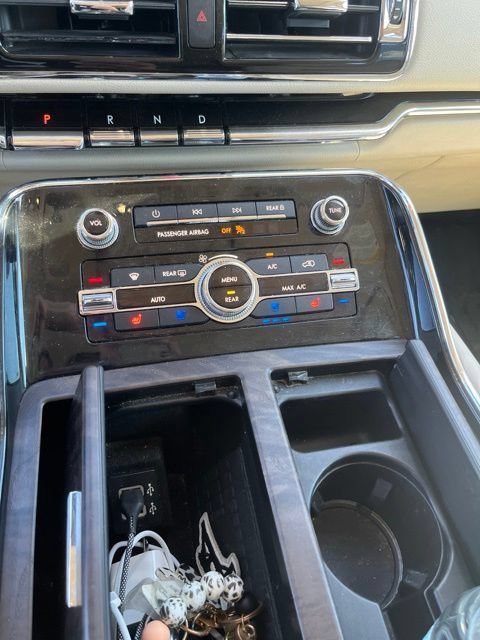 Used 2018 Lincoln Navigator L Reserve w/ Technology Package AWD/4WD image 18