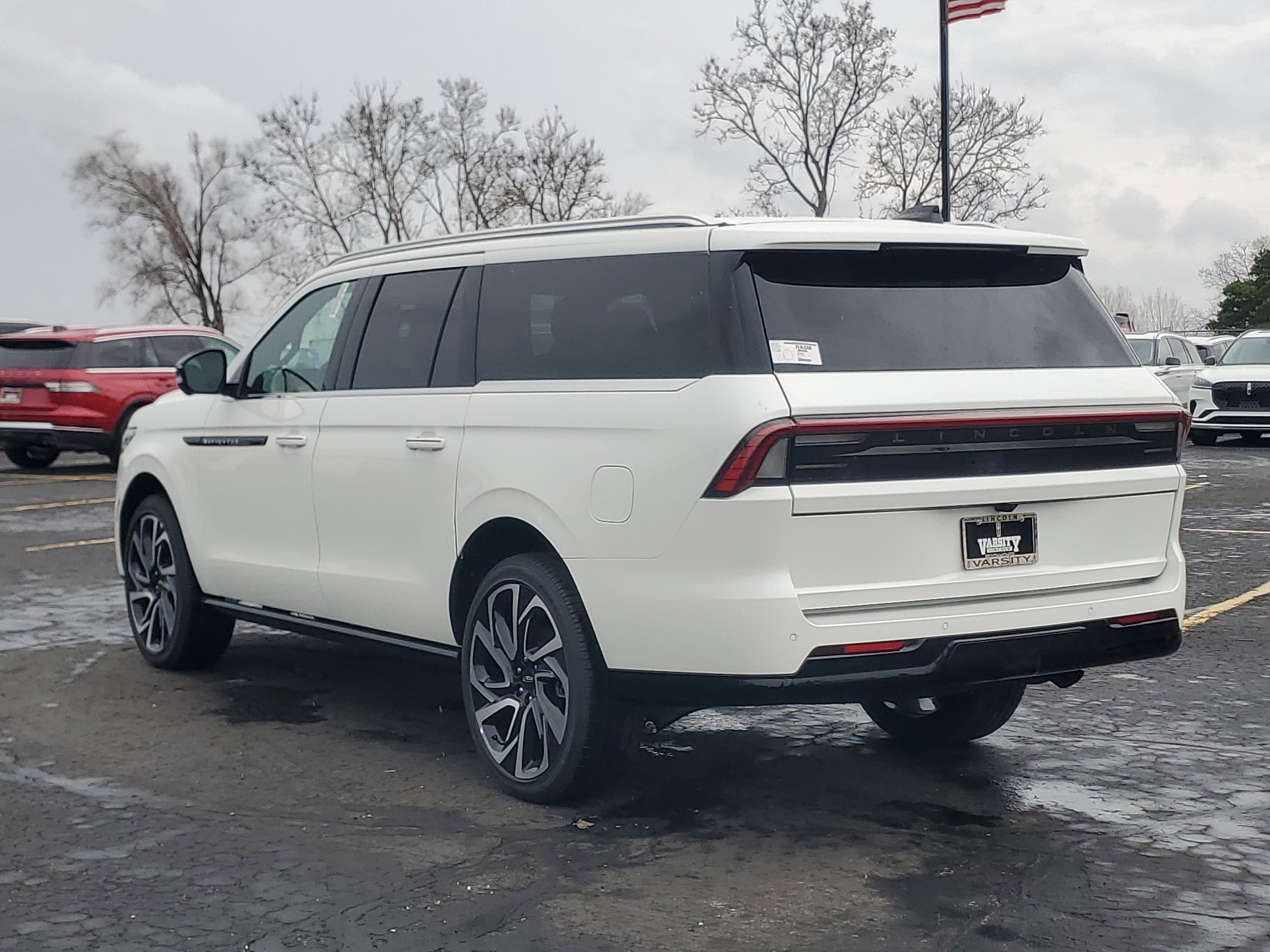 New 2026 Lincoln Navigator L Black Label AWD/4WD image 3