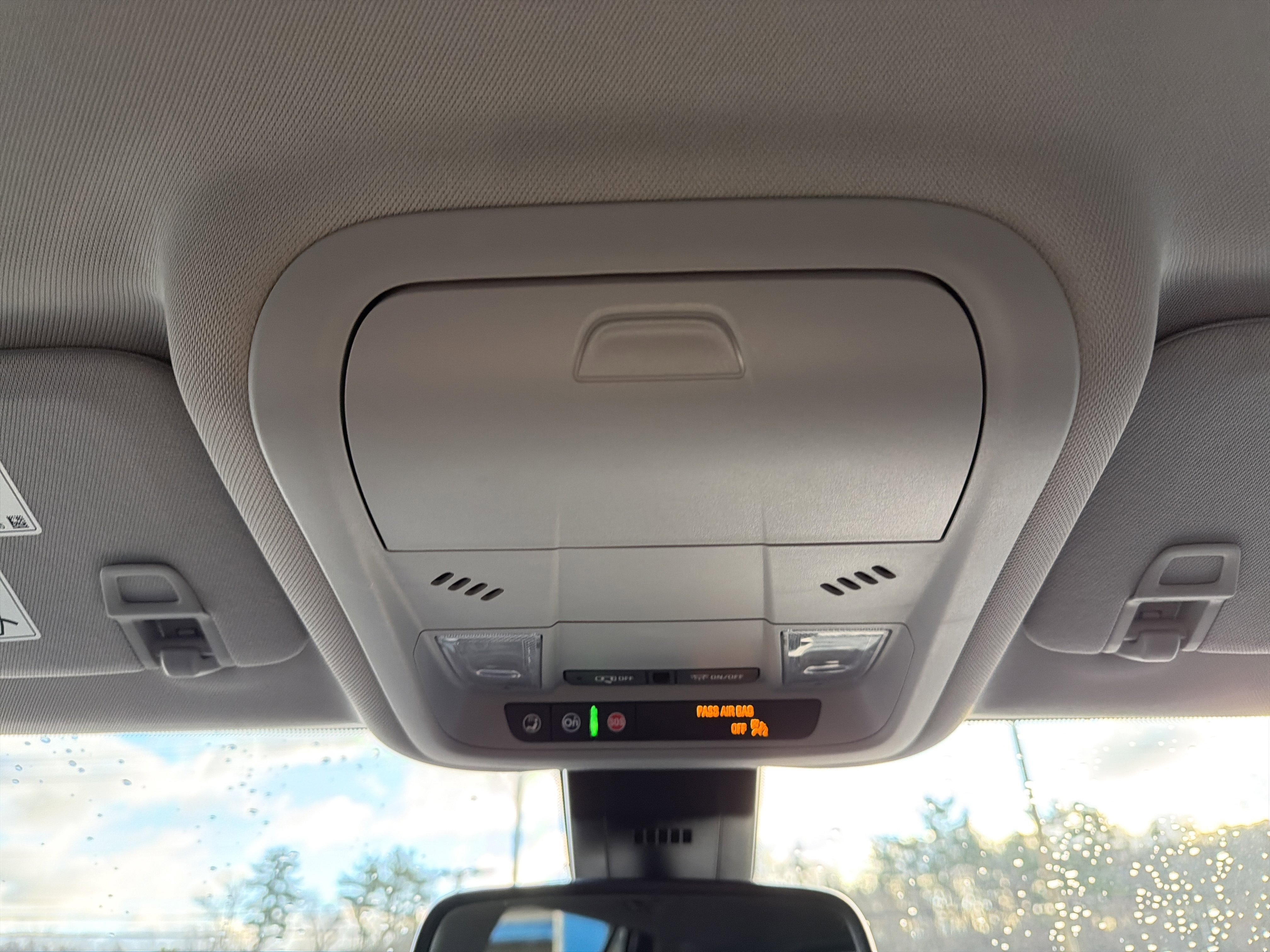 Used 2022 GMC Terrain SLE w/ Driver Convenience Package image 18