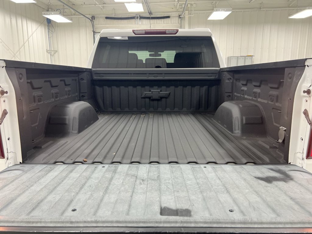 Used 2019 Chevrolet Silverado 1500 LTZ AWD/4WD image 23