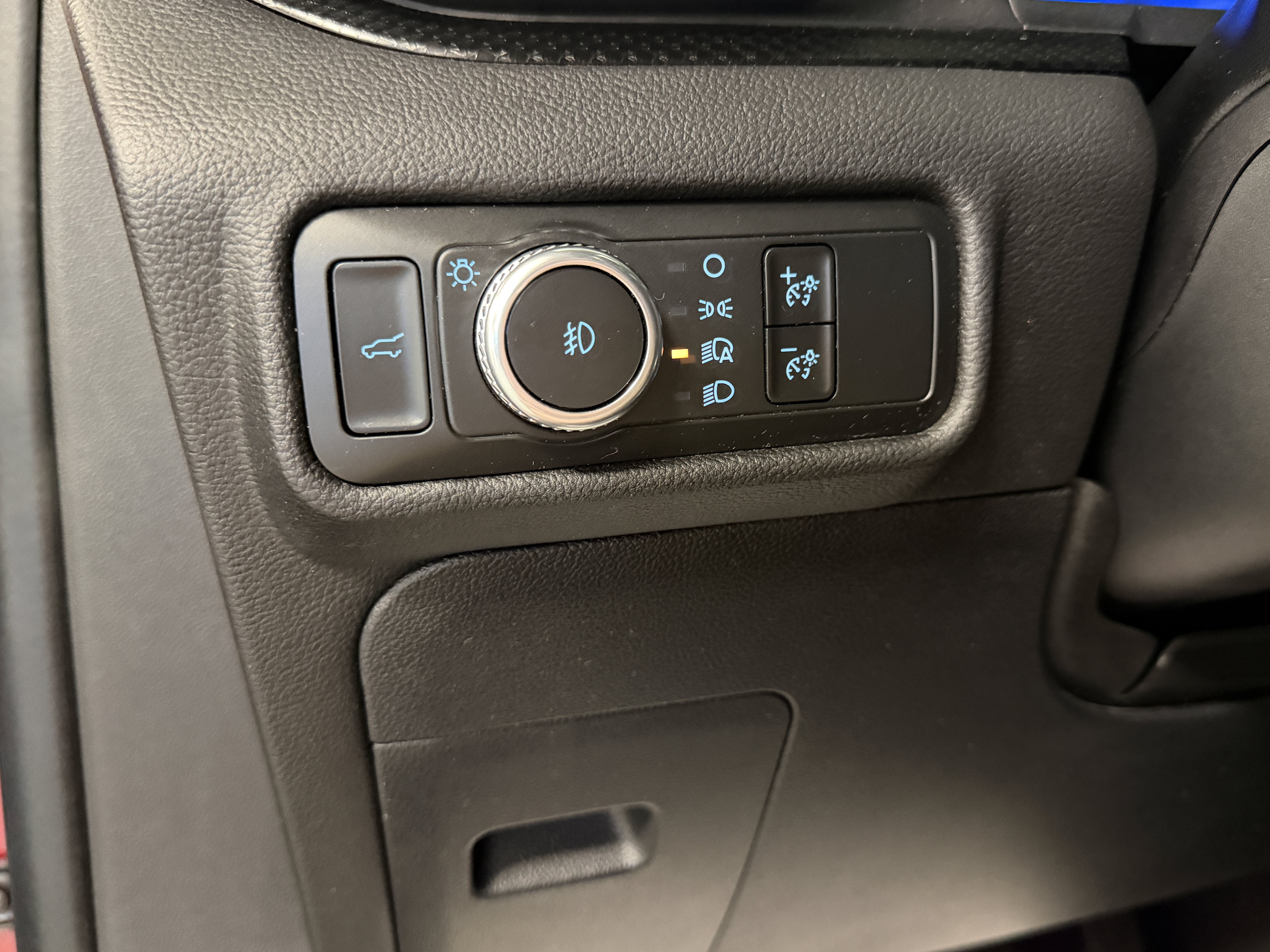 Used 2021 Ford Explorer ST w/ Equipment Group 401A AWD/4WD image 19