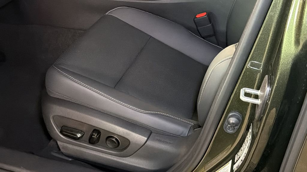 Certified 2025 Lexus UX 300h AWD w/ Accessory Package (Z1) image 22