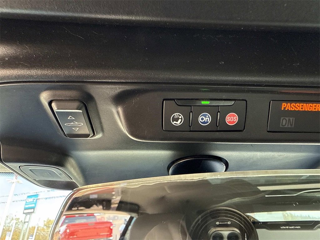 Used 2020 Chevrolet Camaro LT image 21