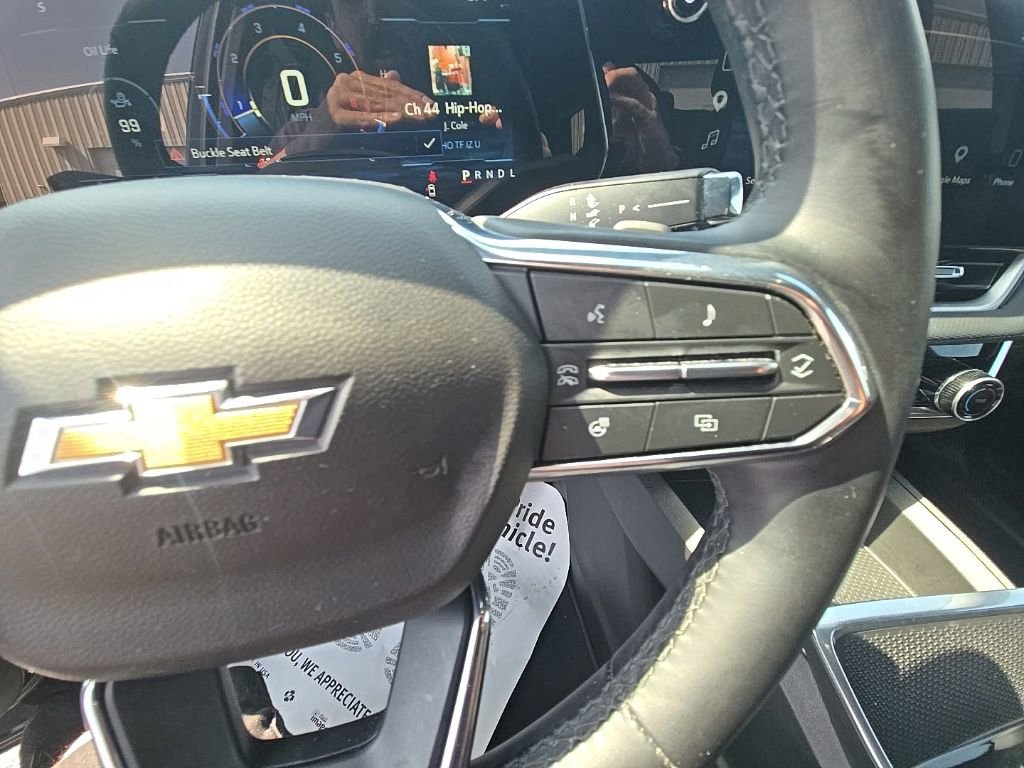 Used 2025 Chevrolet Equinox LT FWD image 16