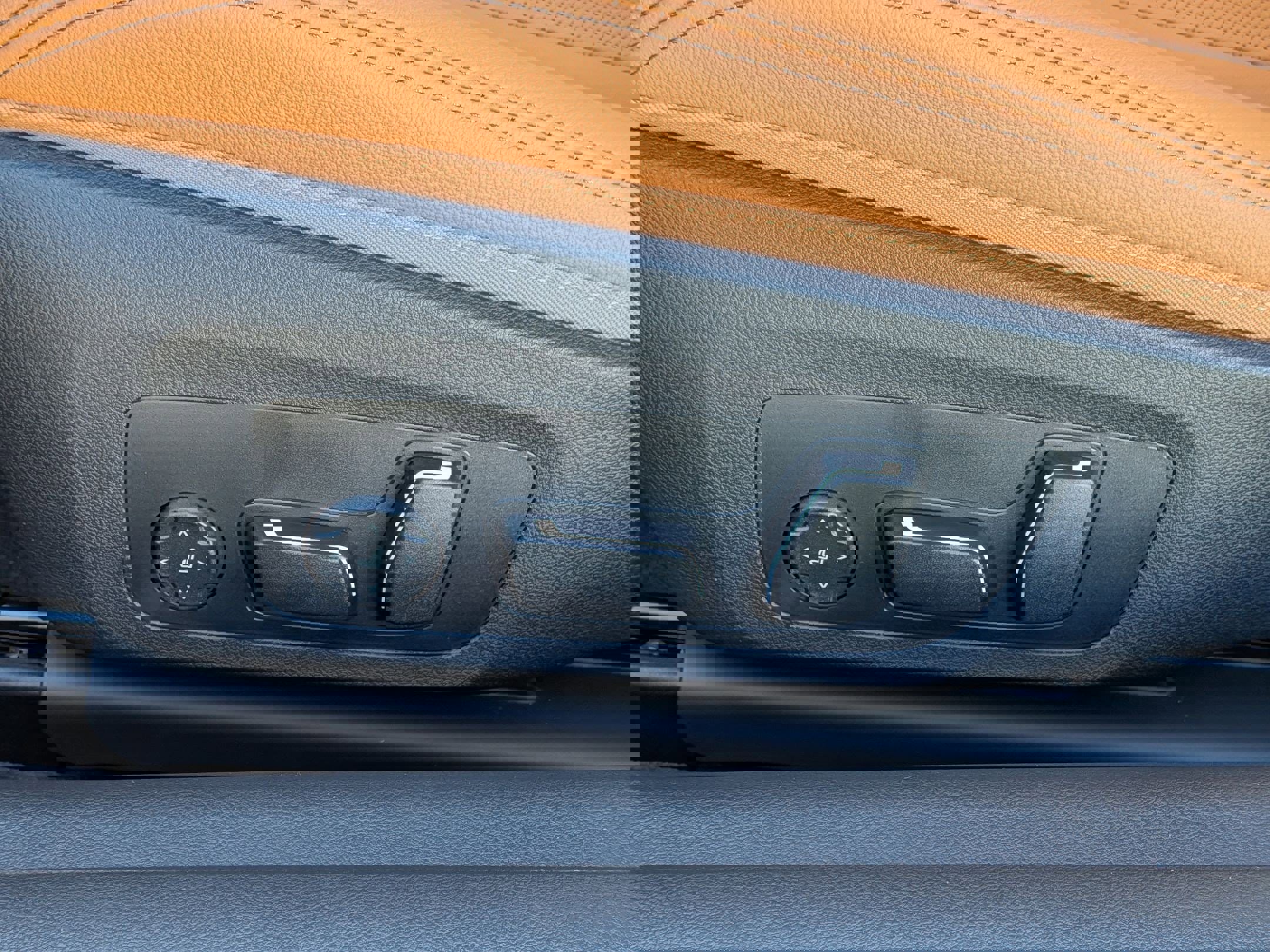 New 2026 BMW 430i Convertible w/ M Sport Package image 16