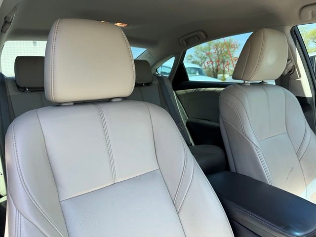 Used 2018 Toyota Avalon XLE FWD image 6