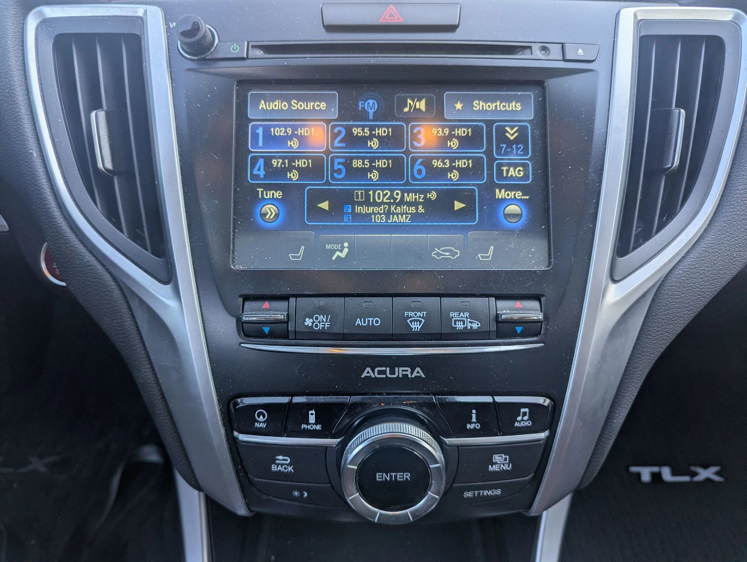 Used 2016 Acura TLX 3.5 Sedan 4D image 13