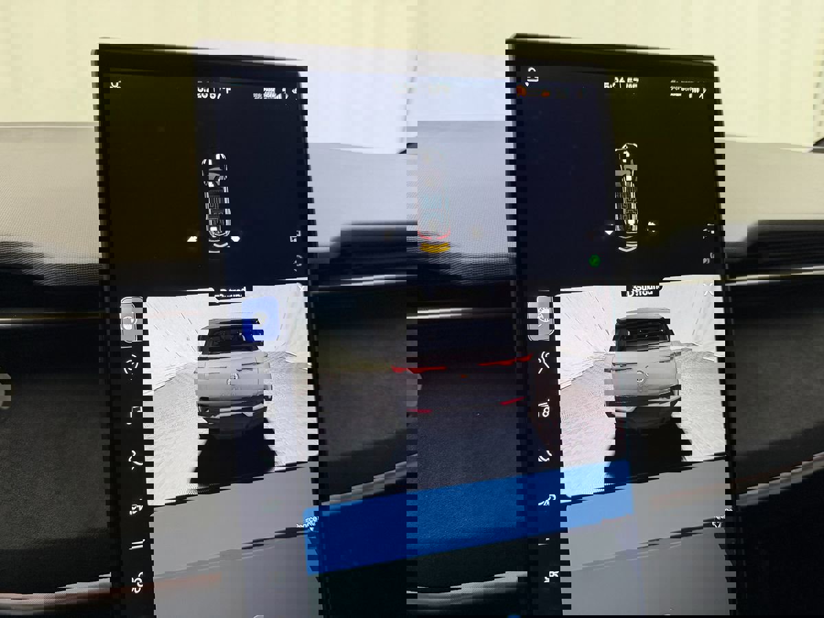 Used 2023 Fisker Ocean Extreme image 27