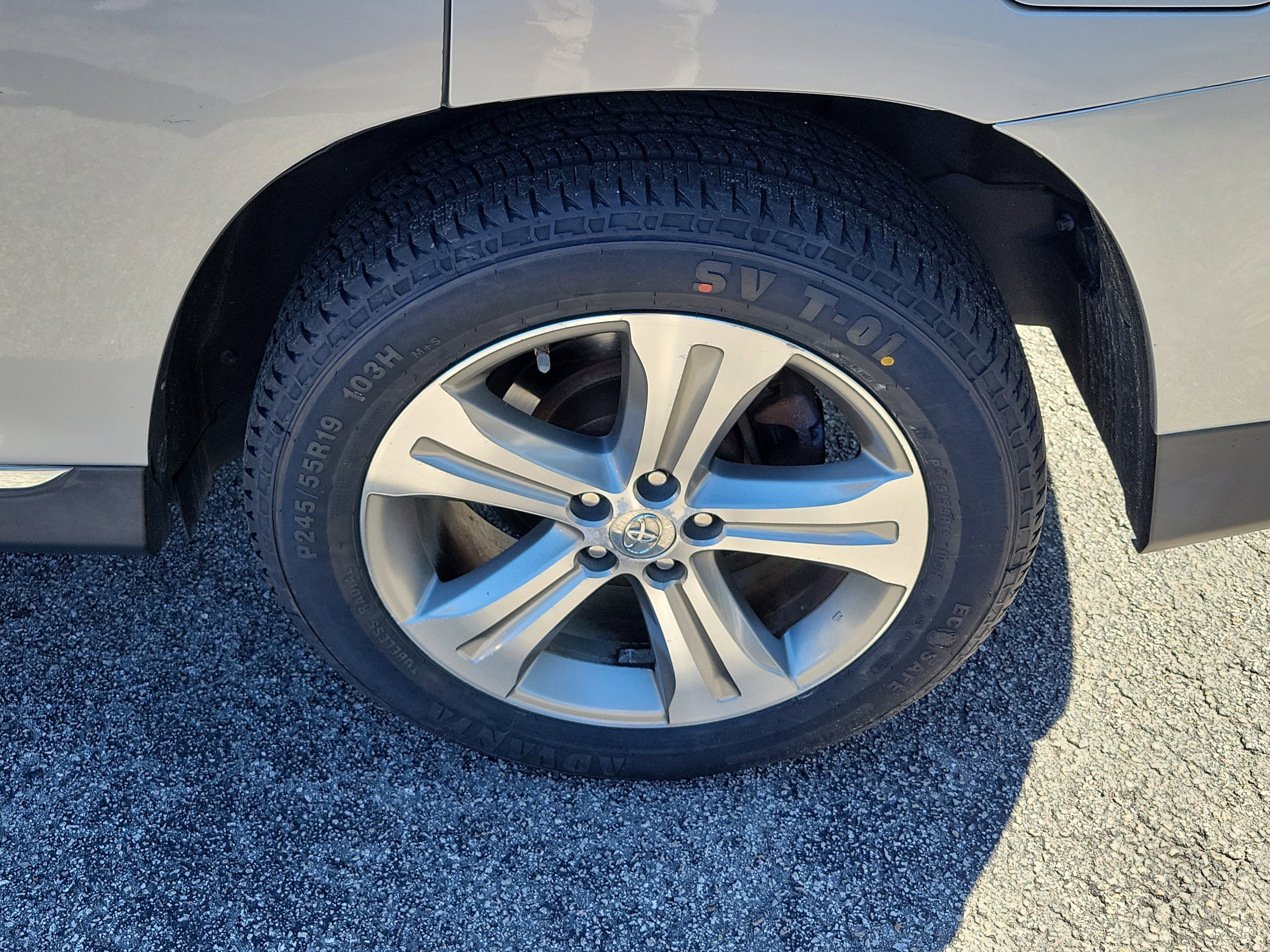 Used 2011 Toyota Highlander Limited image 38