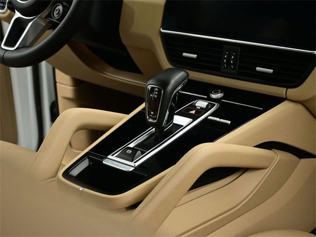 Used 2023 Porsche Cayenne S Platinum w/ Assistance Package image 45