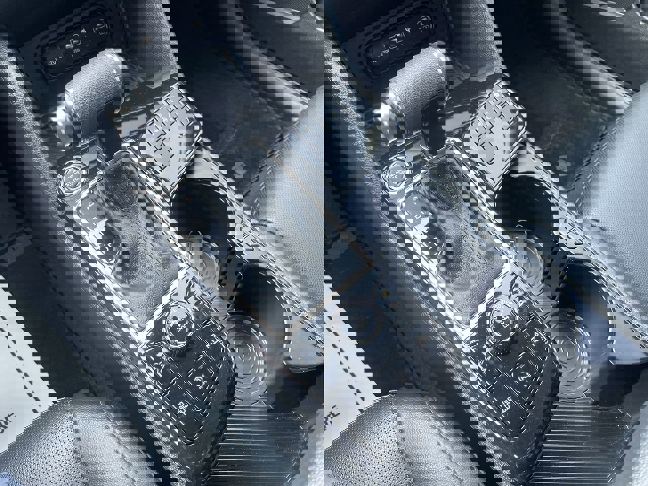 Used 2023 Kia Sportage EX image 14