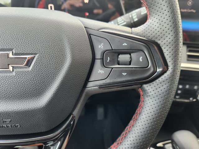 Used 2025 Chevrolet Trax RS w/ Driver Confidence Package FWD image 30