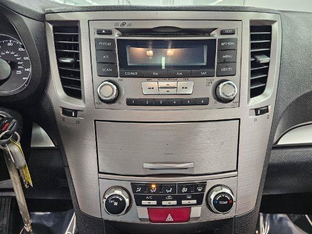 Used 2013 Subaru Outback 2.5i Premium AWD/4WD image 16