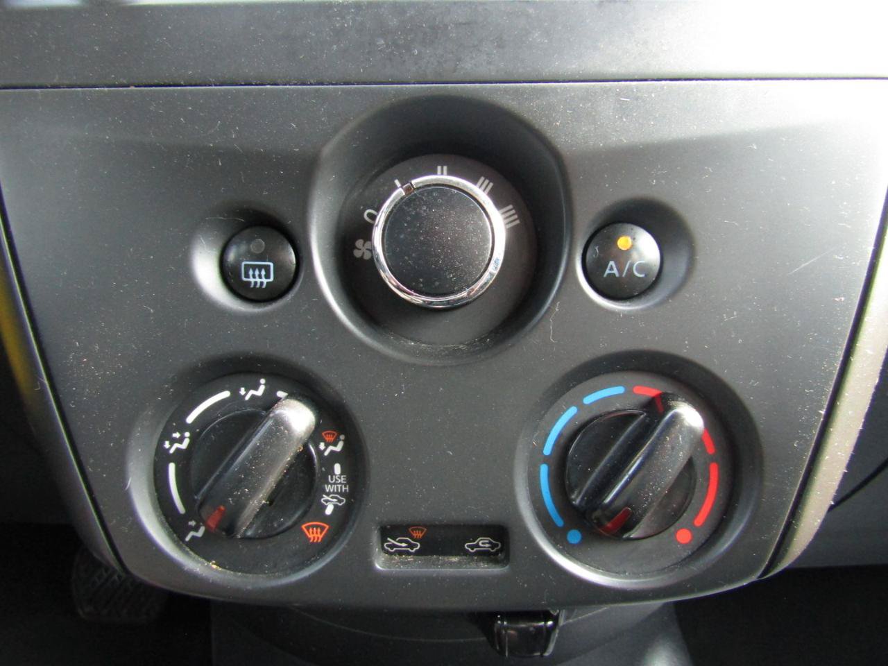 Used 2018 Nissan Versa S Plus FWD image 15