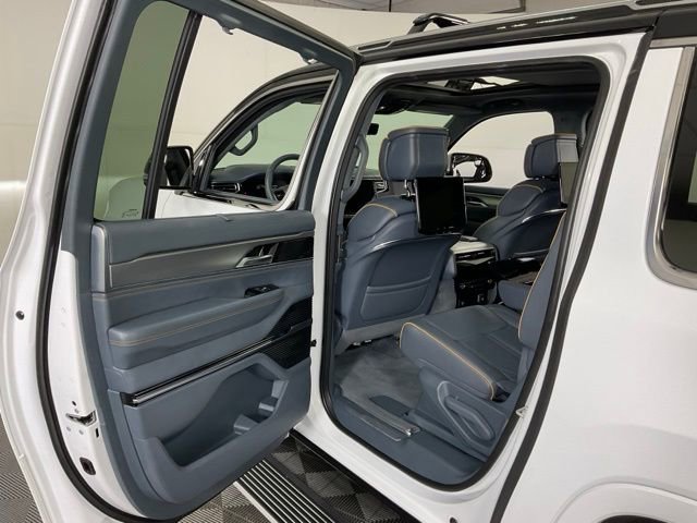 Used 2023 Jeep Grand Wagoneer L Series II w/ Convenience Group III image 32